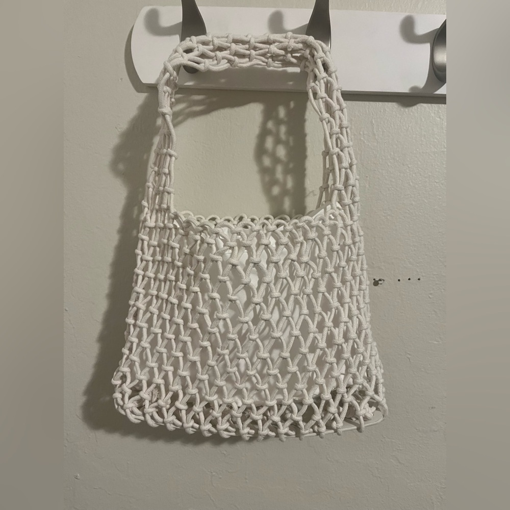 Chic‎ White Knitted  Bag